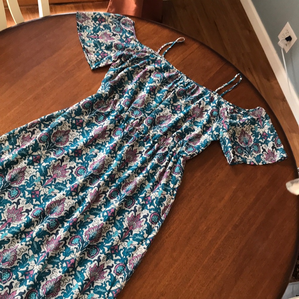 New women’s size L cold shoulder maxi dress